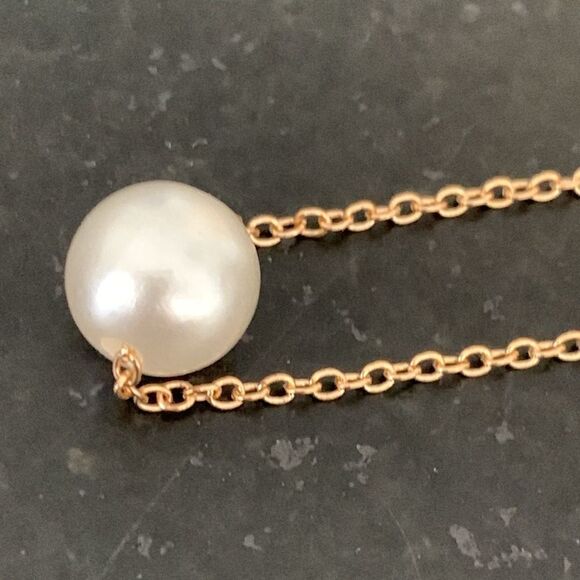 Single Floating Faux Pearl Necklace with Gold Chain – Minimalist, Dainty Gift - Picture 4 of 8